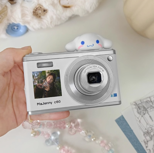 邁珍CCD相機學(xué)生隨身小型數(shù)碼高清旅游微單入門女生照相機卡片機